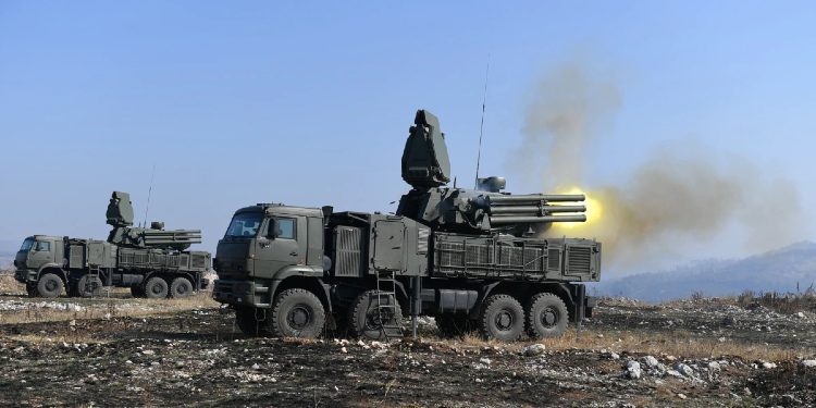 Gazetari hulumtues: Ushtrisë ruse po i mbarojnë rezervat me armë