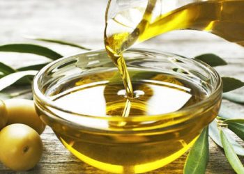 Cilat janë ushqimet që ndikojnë në uljen e kolesterolit?