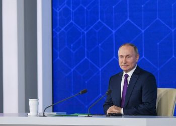 Bloomberg e CNN do të ndalojnë transmetimin në Rusi