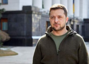 Zelensky falëndëron Poloninë për ndihmën, 2.5 milionë ukrainas janë shpërngulur aty