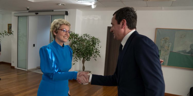 Kurti del kundër shkarkimit të kryetares së Presheves