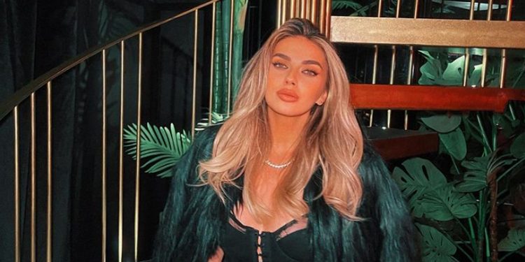 Si asnjëherë më parë Trixa na prek me dedikim për babin e saj të ndjerë 