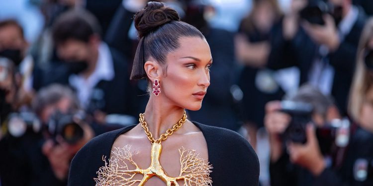 Bella Hadid përveç modelizmit, tashmë do t’i futet edhe aktrimit