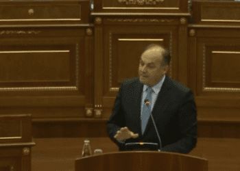 Hoxhaj: Politika e jashtme është si puna e motit, kur të ndërron shumë çka përfundon