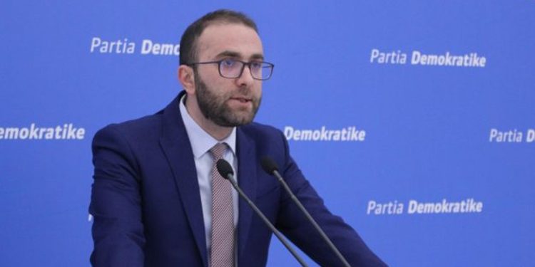 Bardhi: Berisha nuk ishte i ftuar për mbledhjen por prap nuk mund ta nxjerrim nga PD
