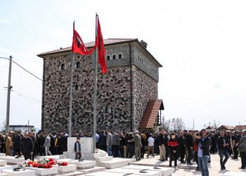 Haradinaj kujton vëllain e tij: Pavdekësia e tyre ecën përkrah lirisë