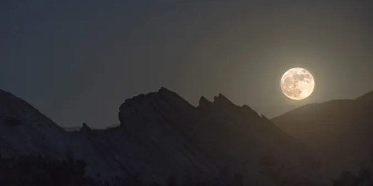 Gjëra që duhet t’i dini për hënën e re, a e dini se ajo ndikon në disponimin tuaj?!