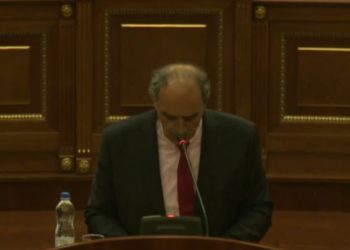 Kokaj nis teoritë për qiellin e hapur e yllin polar