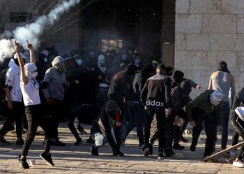 Konflikt në “Malin e Tempullit” në Jerusalem, lëndohen 150 persona