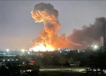 Odesa përfshihet nga 3 shpërthime të fuqishme