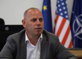 Lladrovci përgëzon Kastratin pas vendimit të Kushtetueses: I ka 2 të mira!