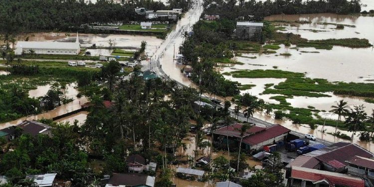 Shkon në 167 numri i viktimave nga stuhia tropikale në Filipine