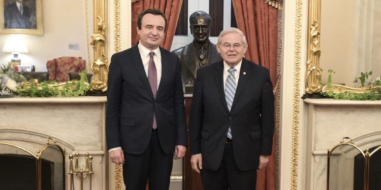 Anëtarësimi i Kosovës në NATO, temë diskutimi mes Kurtit dhe senatorit amerikan