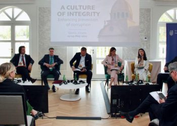 Ministrja Haxhiu pjesë e konferencës regjionale, foli për procesin e Vetingut