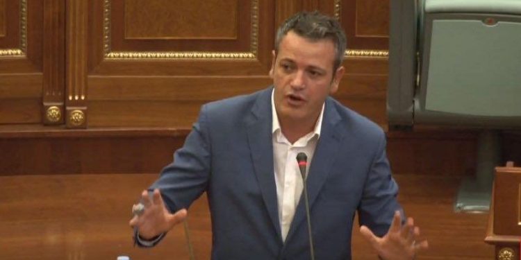 Gashi: Kurtit ndalon lojën “Counter Strike” për të dërguar emrat e bordit të OSHP-së