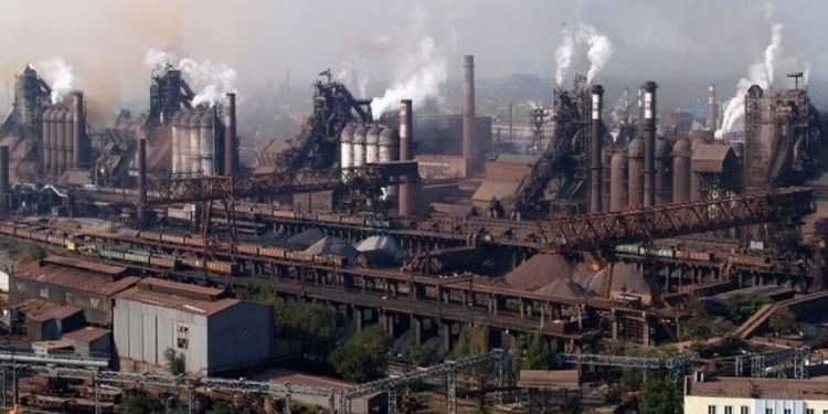 Situatë e vështirë në Azovstal, strehohen mbi 500 të plagosur, nuk ka ndihmë mjekësore