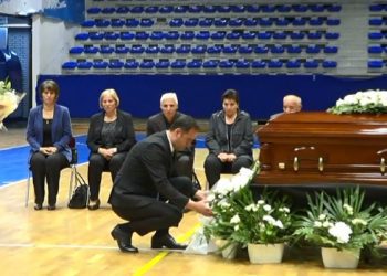 Konjufca në homazhet për Xhevdet Pecin: I lehtë i qoftë dheu i Kosovës