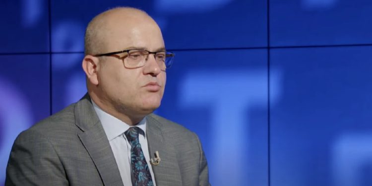 Avdyli: Deputetët e VV-së dhe listës Guxo nuk do të votojnë për Trustin