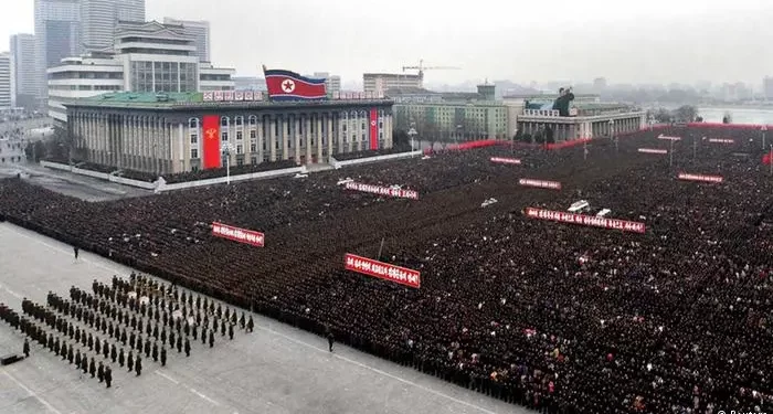 Koreja e Veriut provokon Korenë e Jugut me një tjetër raketë balistike në det