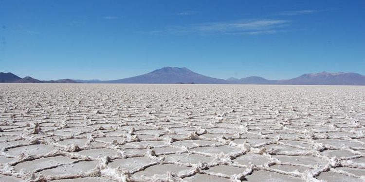 Pse Bolivia nuk ka arritur t’i kthejë mineralet në ar, a e ka fajin mallkimi i litiumit?