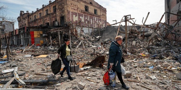 Evakuimi i civilëve në pjesë të tjera të Mariupolit u shty