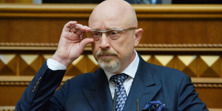 Ukraina synon armatosjen e një milion luftëtarëve