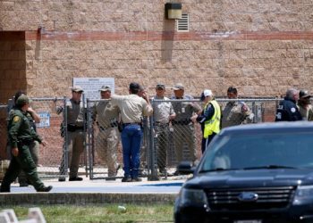 Dëshmitarët e rastit në Texas akuzojnë policinë se nuk kanë ndërhyrë menjëherë