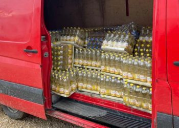 Konfiskohen 1.600 litra vaj ushqimor në pikën Kufitare Kosovë-veri