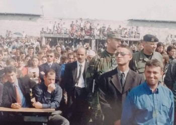 Lladrovci për Thaçin: Sa më shumë ecë koha, aq më shumë rritet rëndësia e UÇK-së