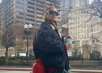 Rita Ora falënderon admiruesit në 10 vjetorin e hitit “RIP”