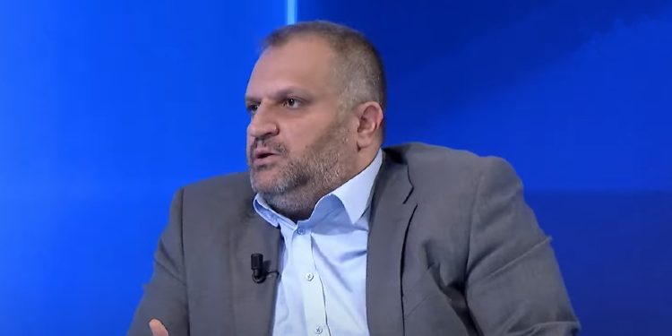 Ahmeti: Qeveria ka menduar hajt t’ia japim 100 euro qytetarëve dhe të blejmë qetësi