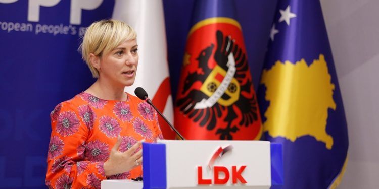 Zëdhënsja e LDK-së: Gazetarët përballen me mjedis armiqësor, sulme e kërcënime