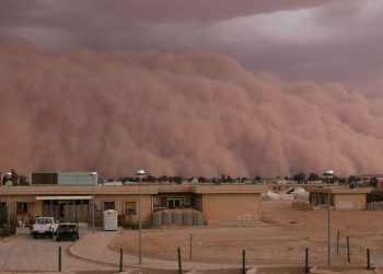Irak, një stuhi rëre godet disa qytete