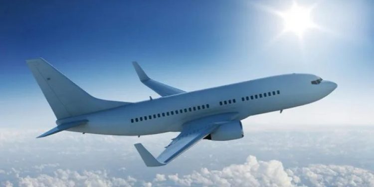 Ja çfarë ndodh nëse një aeroplan fluturon shumë lart!