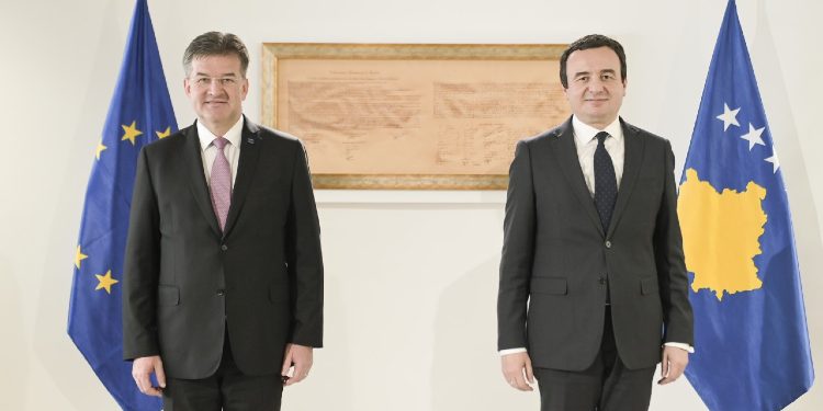 Kurti pret Lajçakun folën rreth marrëveshjes Kosovë-Serbi për energjinë elektrike