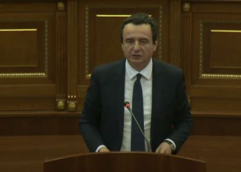 Pas sulmit në Norvegji Kurti ngushëllon familjarët e të vrarëve