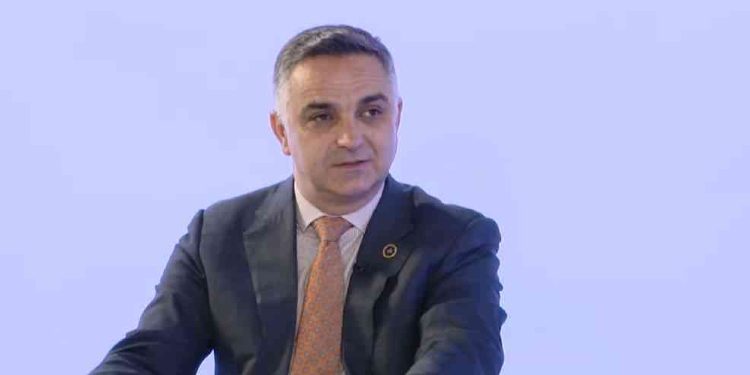 Tahiri: Nga “Amelika” e deri te “Energjia”, Kurti zmbrapsi qëndrimet e tij