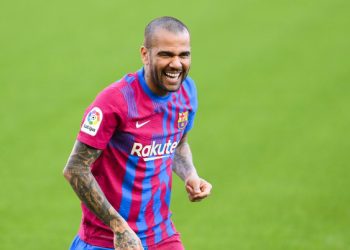 Dani Alves nuk e ka të qartë të ardhmen e tij pas largimit nga Barcelona