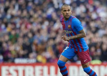 Alves pritet të largohet nga Barcelona këtë verë