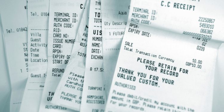 Këto janë arsyet se pse kurrë nuk duhet t’i hidhni faturat tuaja