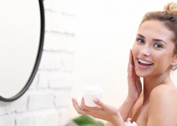 Këto maska për fytyrë dhe flokë nuk ua rekomandojnë dermatologët