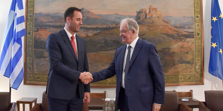 Konjufca: Kërkova nga Tassoulas thellimin e bashkëpunimit ndërparlamentar mes Athinës dhe Kosovës