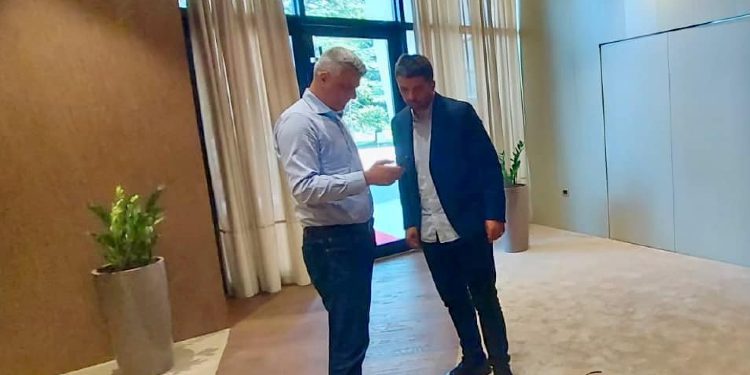 Ish-këshilltari i Thaçit kujton momentin kur Specialja dërgoi komunikatë “për të ndërruar historinë”