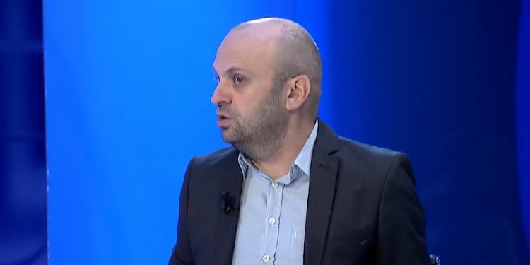 Mushkolaj e konsideron “skandaloz” arsyetimin e qeverisë për marrëveshjen e energjisë