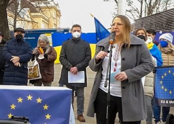 Këshilltarja e BE-së nis peticionin për liberalizimin e vizave për Kosovën