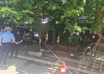 Komuna e Prishtinës liron hapësirat e uzurpuara nga kafiteritë