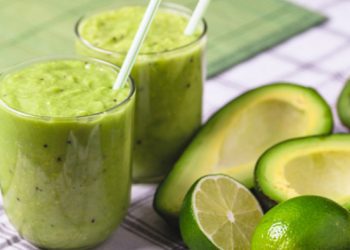 Lëngjet më avokado shpëtim për organizmin