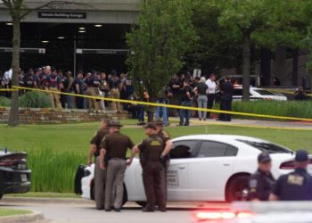 Një person i armatosur vret 4 persona në kompleksin spitalor Tulsa