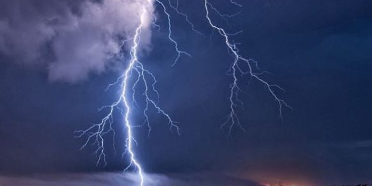 Vdes një person në fshatin Petrovë të Prizrenit, pasi u godit nga rrufeja