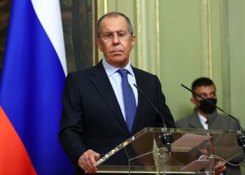 Lavrov: Bombardimi i qendrës tregtare nuk është aspak ashtu siç duket